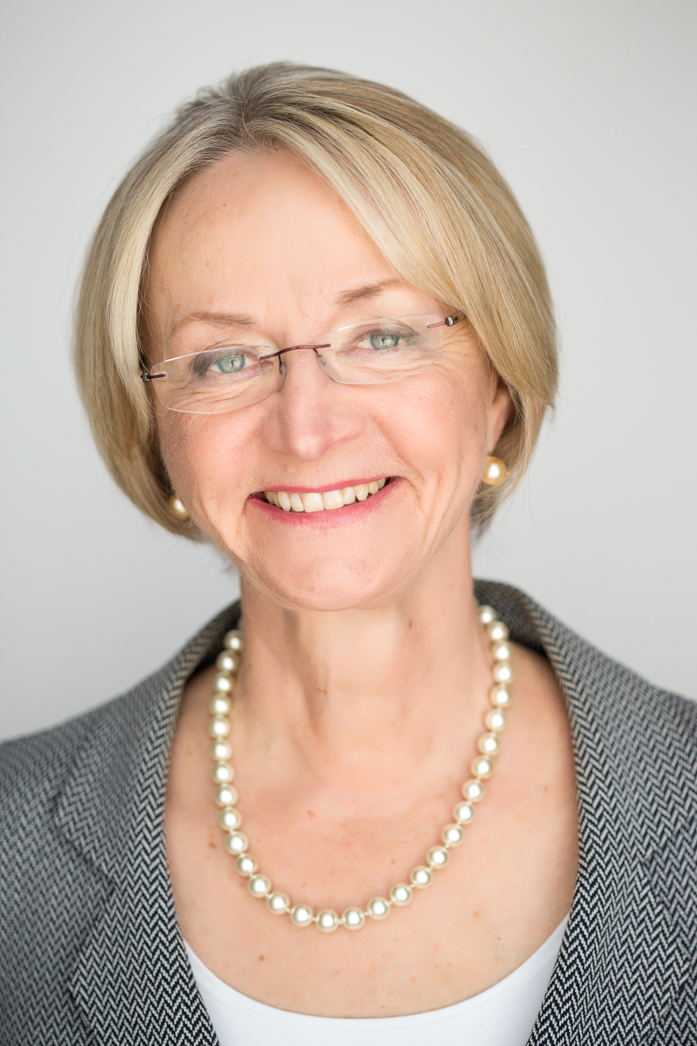Headshot of Karen J. Hedlund